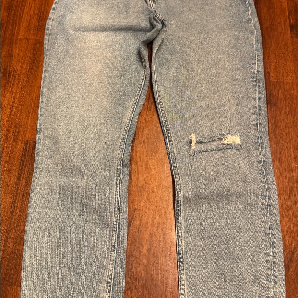 Abercrombie & Fitch Women’s The Skinny High Rise Light Wash Jeans - Picture 3 of 8